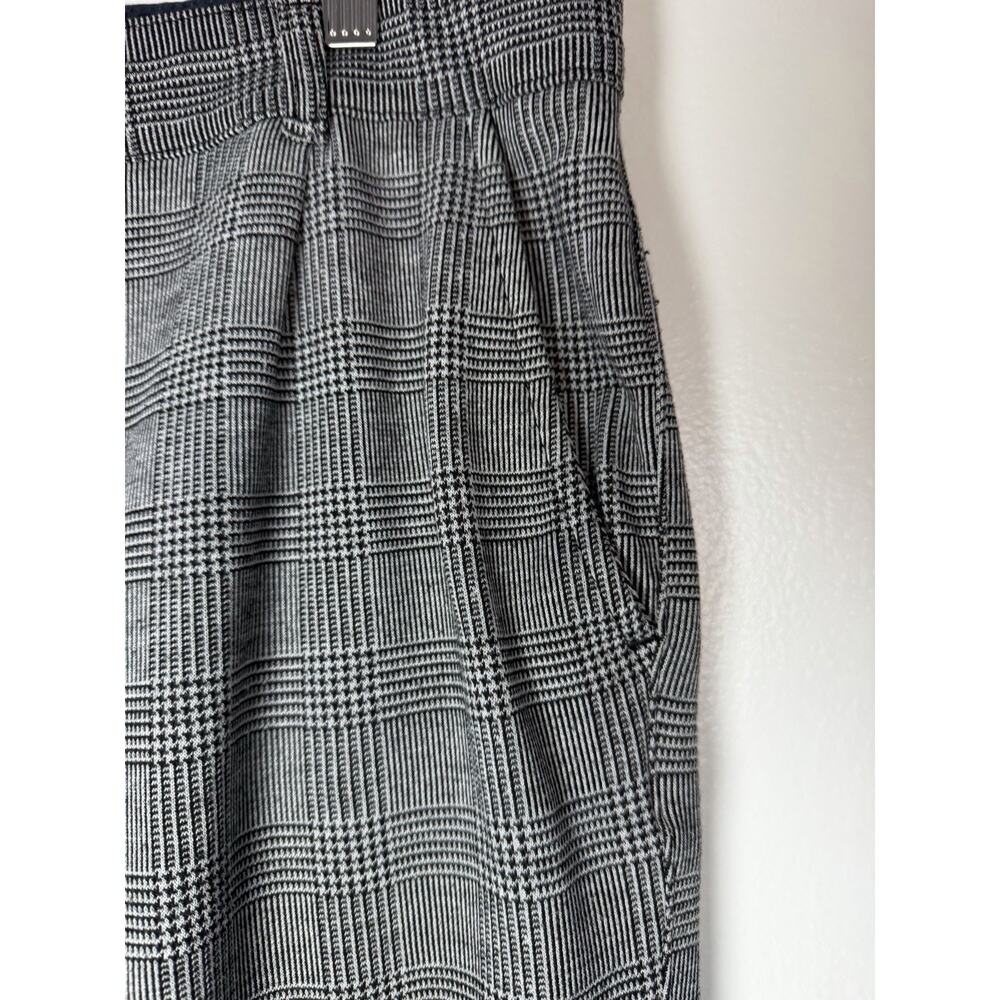 Men's Gray Plaid Slim 2-Piece Suit 40, 32x30, 2-Button, Pockets - Picture 7 of 15
